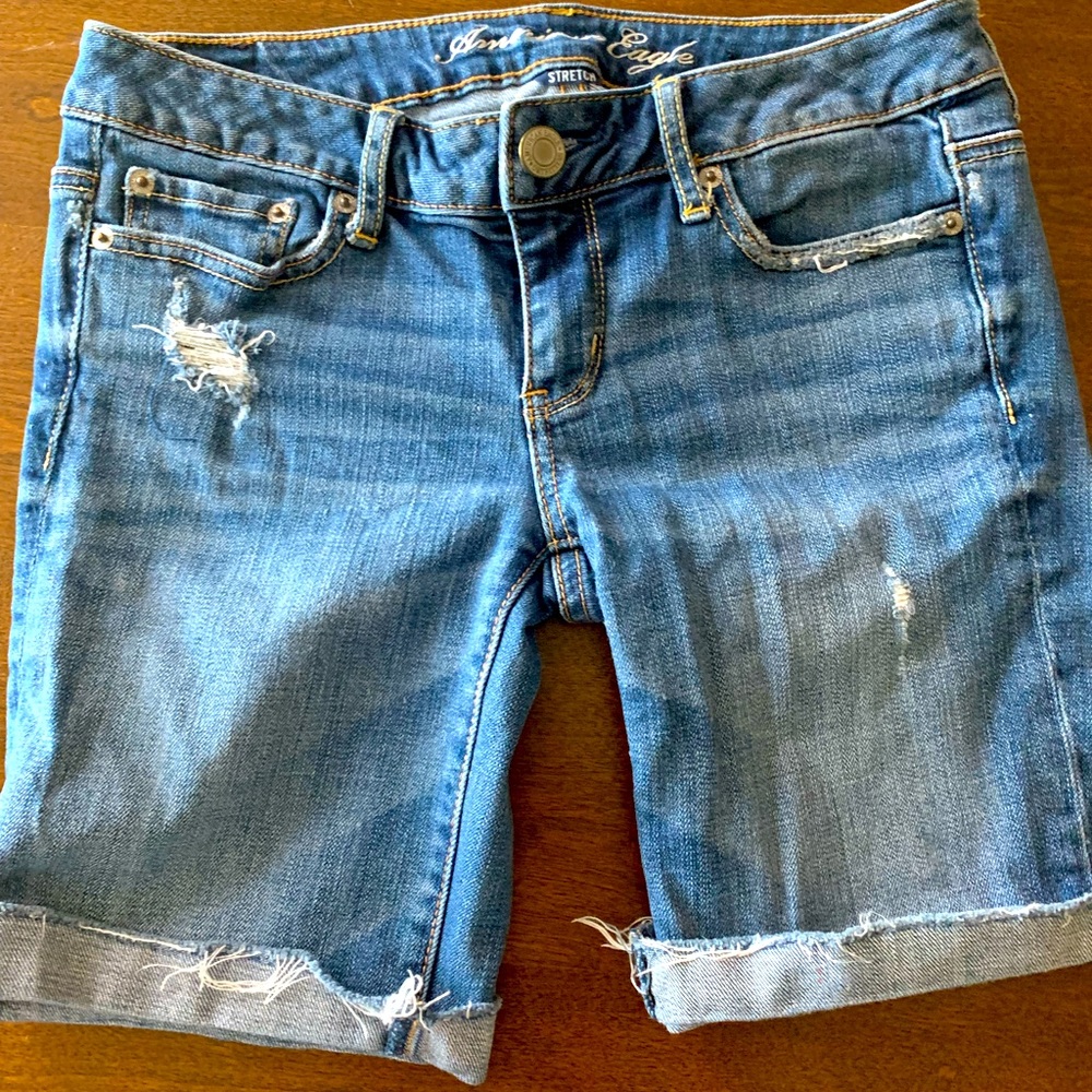 AMERICAN EAGLE JEAN SHORTS SIZE 4